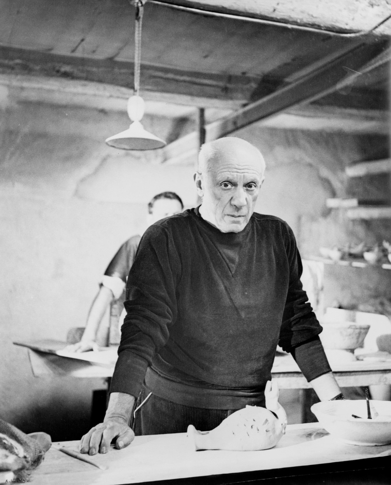 Picasso, atelier de céramique, chez Ramier, Vallauris | André VILLERS .1930, Beaucourt (Territoire de Belfort, France) - 2016, Le Luc (Var, France)